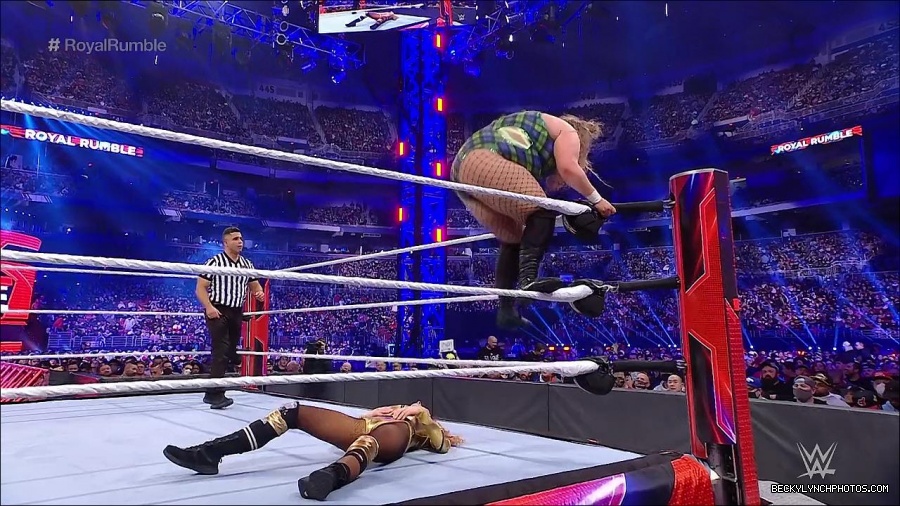 WWE_Royal_Rumble_2022_720p_WEB_h264-HEEL_mp4_007122044.jpg