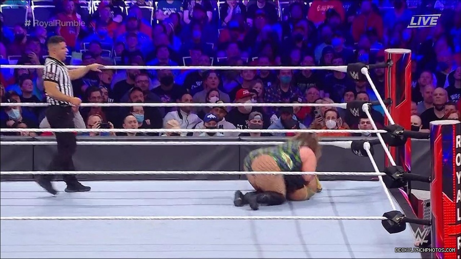 WWE_Royal_Rumble_2022_720p_WEB_h264-HEEL_mp4_007125244.jpg
