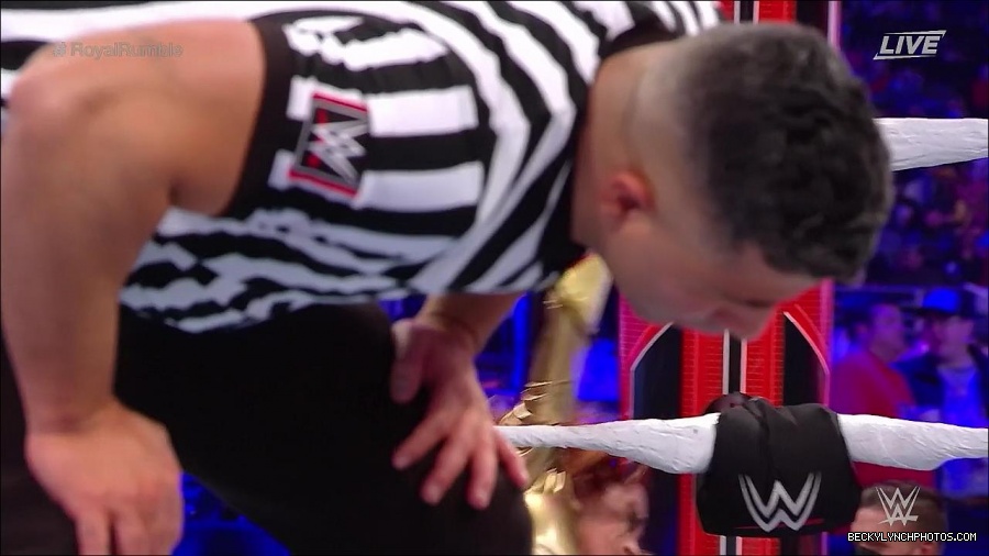 WWE_Royal_Rumble_2022_720p_WEB_h264-HEEL_mp4_007130444.jpg
