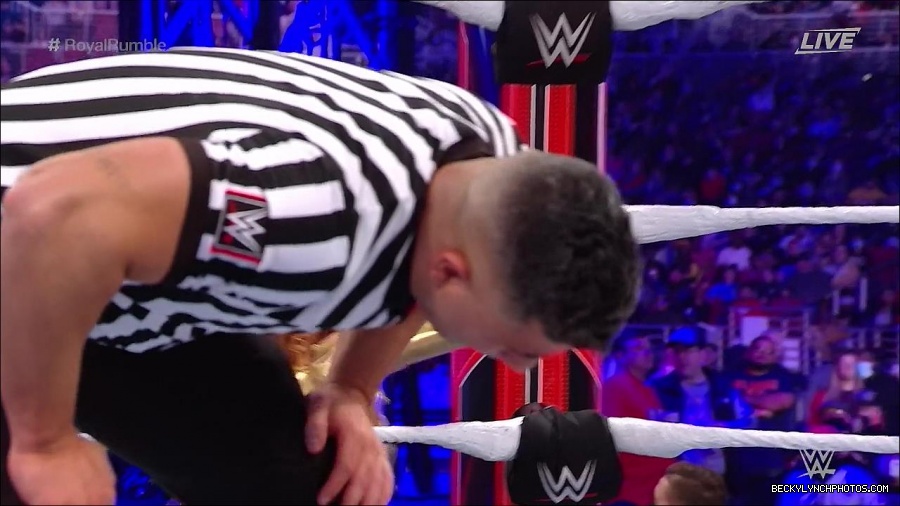 WWE_Royal_Rumble_2022_720p_WEB_h264-HEEL_mp4_007131244.jpg