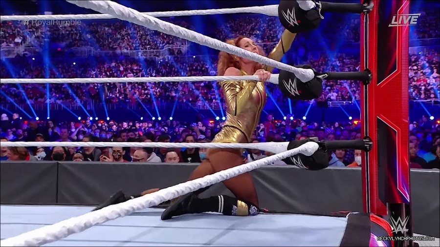 WWE_Royal_Rumble_2022_720p_WEB_h264-HEEL_mp4_007132044.jpg