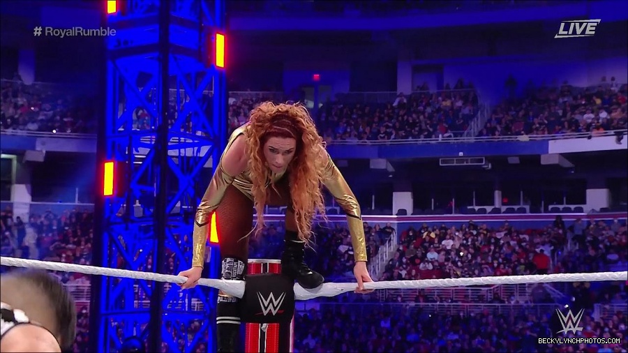 WWE_Royal_Rumble_2022_720p_WEB_h264-HEEL_mp4_007140844.jpg