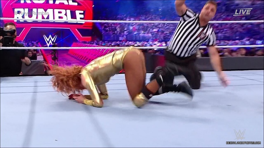 WWE_Royal_Rumble_2022_720p_WEB_h264-HEEL_mp4_007152044.jpg