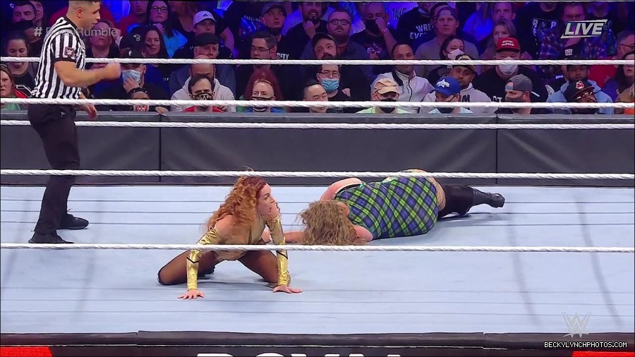 WWE_Royal_Rumble_2022_720p_WEB_h264-HEEL_mp4_007153644.jpg