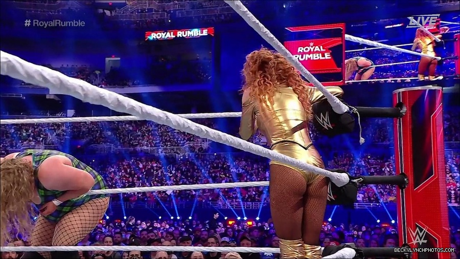 WWE_Royal_Rumble_2022_720p_WEB_h264-HEEL_mp4_007193244.jpg