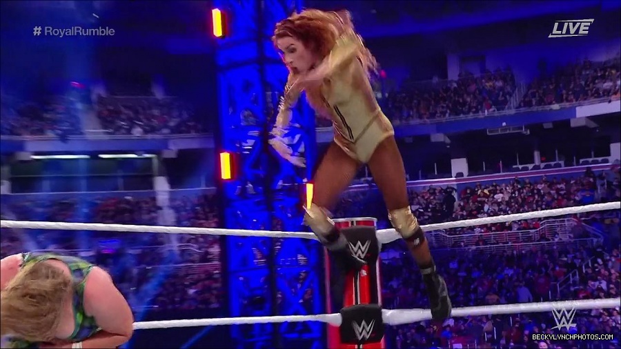 WWE_Royal_Rumble_2022_720p_WEB_h264-HEEL_mp4_007198044.jpg