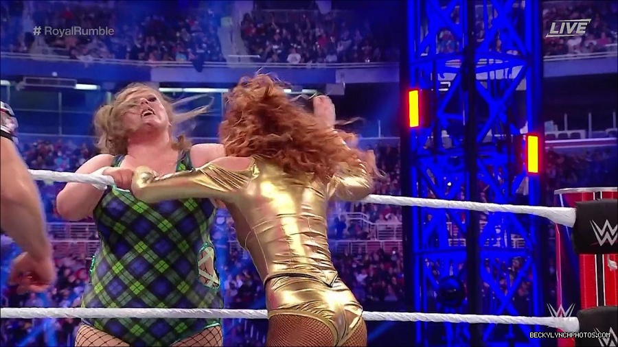 WWE_Royal_Rumble_2022_720p_WEB_h264-HEEL_mp4_007202844.jpg