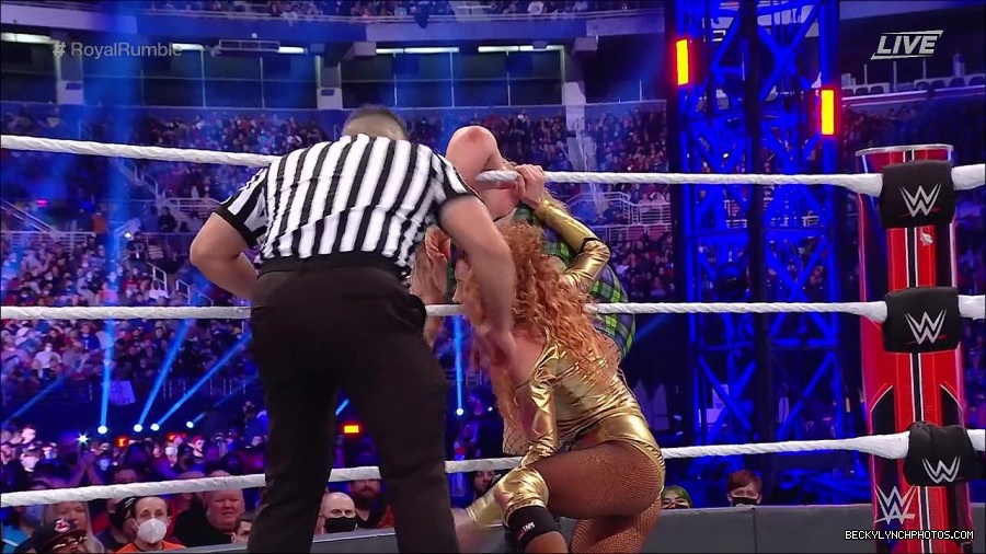 WWE_Royal_Rumble_2022_720p_WEB_h264-HEEL_mp4_007208844.jpg