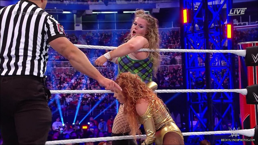 WWE_Royal_Rumble_2022_720p_WEB_h264-HEEL_mp4_007213644.jpg