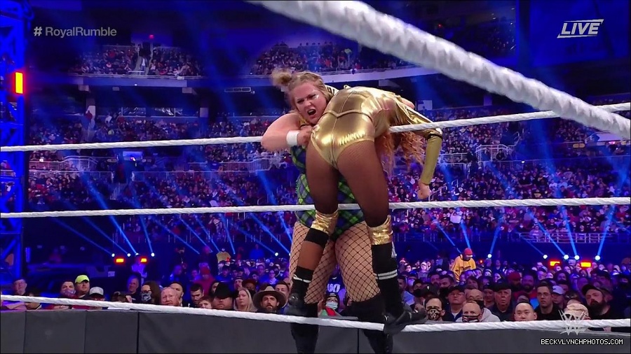 WWE_Royal_Rumble_2022_720p_WEB_h264-HEEL_mp4_007224444.jpg