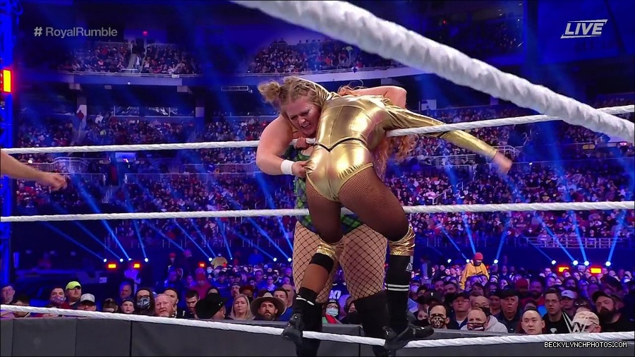 WWE_Royal_Rumble_2022_720p_WEB_h264-HEEL_mp4_007224844.jpg