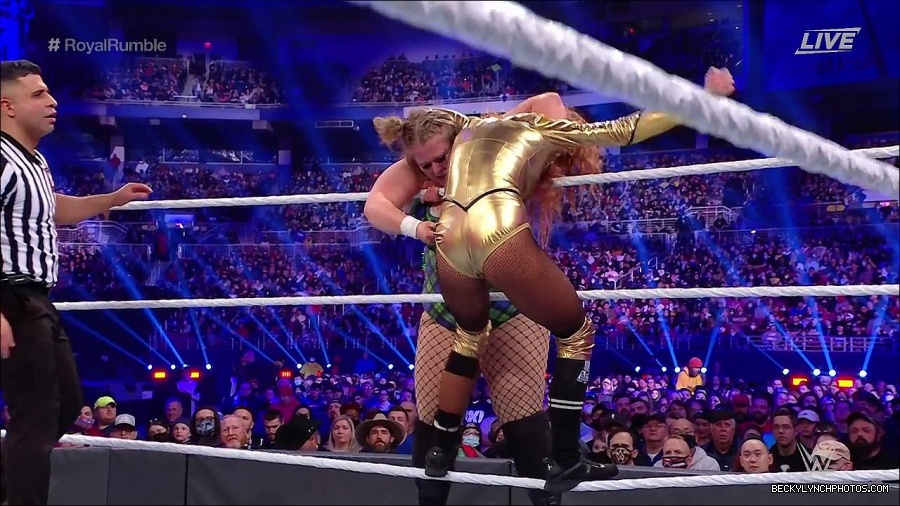 WWE_Royal_Rumble_2022_720p_WEB_h264-HEEL_mp4_007225244.jpg
