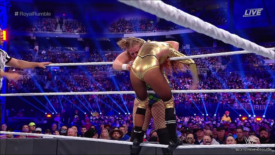 WWE_Royal_Rumble_2022_720p_WEB_h264-HEEL_mp4_007226044.jpg