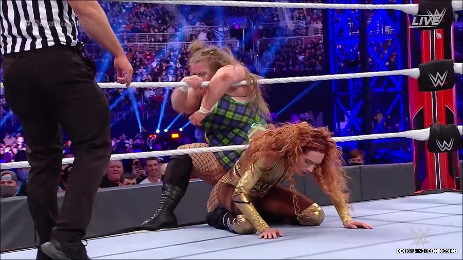 WWE_Royal_Rumble_2022_720p_WEB_h264-HEEL_mp4_007230444.jpg