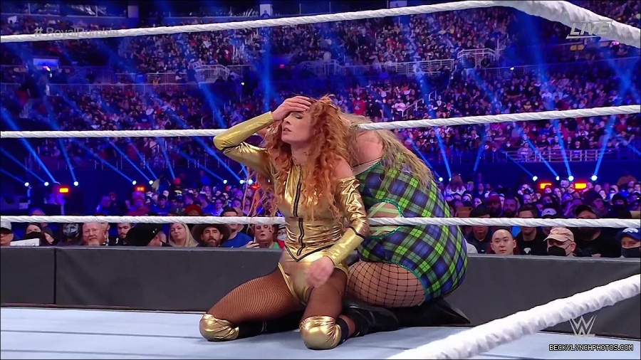 WWE_Royal_Rumble_2022_720p_WEB_h264-HEEL_mp4_007232044.jpg