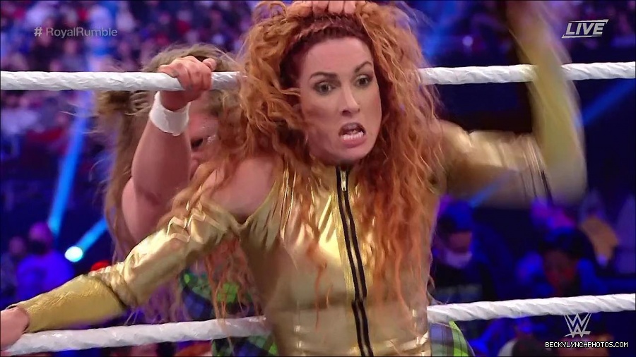 WWE_Royal_Rumble_2022_720p_WEB_h264-HEEL_mp4_007236444.jpg