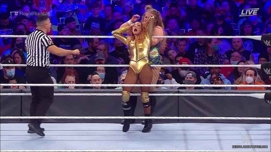 WWE_Royal_Rumble_2022_720p_WEB_h264-HEEL_mp4_007240444.jpg