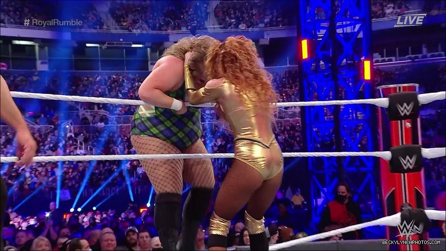 WWE_Royal_Rumble_2022_720p_WEB_h264-HEEL_mp4_007243244.jpg
