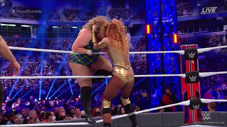 WWE_Royal_Rumble_2022_720p_WEB_h264-HEEL_mp4_007243644.jpg