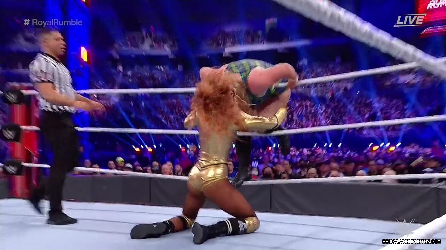 WWE_Royal_Rumble_2022_720p_WEB_h264-HEEL_mp4_007245644.jpg