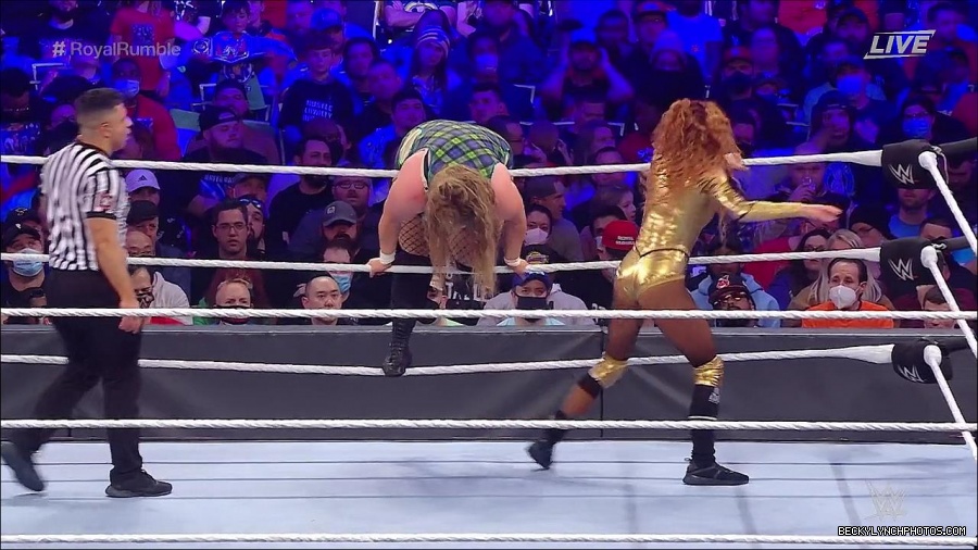 WWE_Royal_Rumble_2022_720p_WEB_h264-HEEL_mp4_007247244.jpg