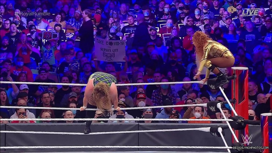 WWE_Royal_Rumble_2022_720p_WEB_h264-HEEL_mp4_007250844.jpg