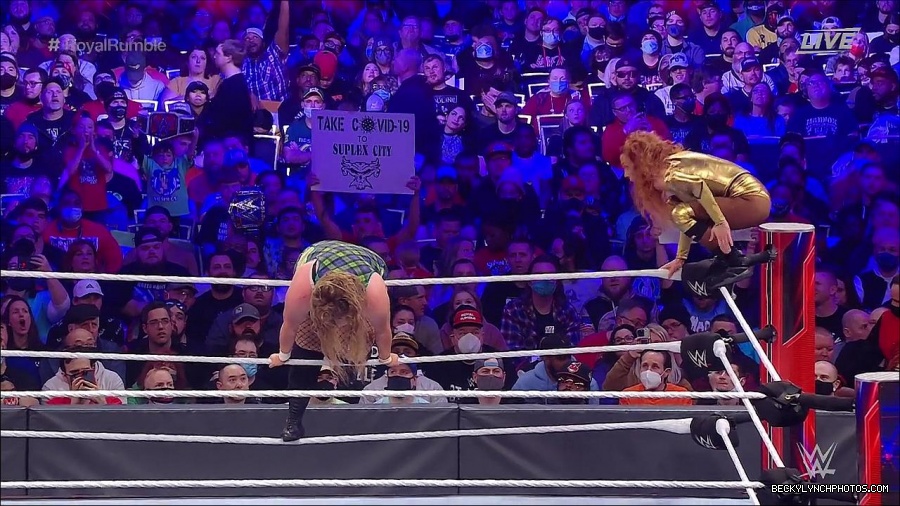 WWE_Royal_Rumble_2022_720p_WEB_h264-HEEL_mp4_007251244.jpg
