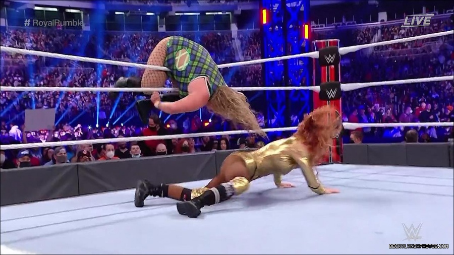 WWE_Royal_Rumble_2022_720p_WEB_h264-HEEL_mp4_007252844.jpg