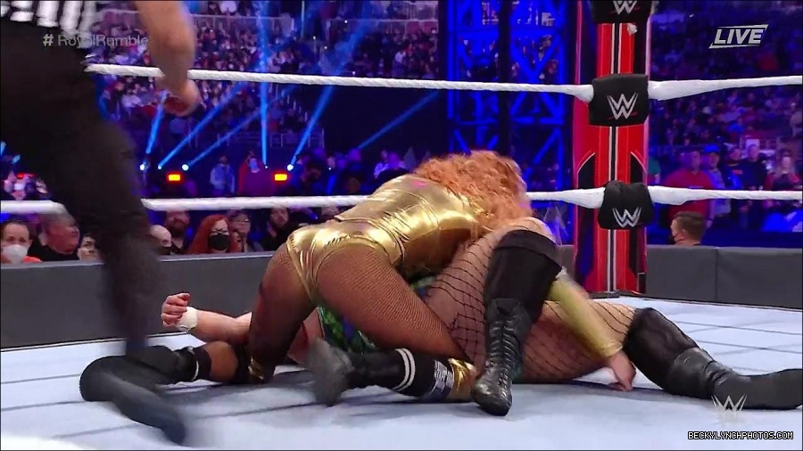 WWE_Royal_Rumble_2022_720p_WEB_h264-HEEL_mp4_007257644.jpg
