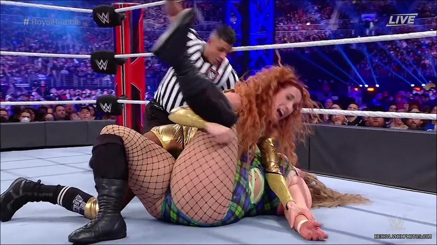 WWE_Royal_Rumble_2022_720p_WEB_h264-HEEL_mp4_007258444.jpg
