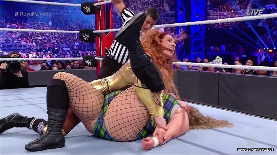 WWE_Royal_Rumble_2022_720p_WEB_h264-HEEL_mp4_007259244.jpg