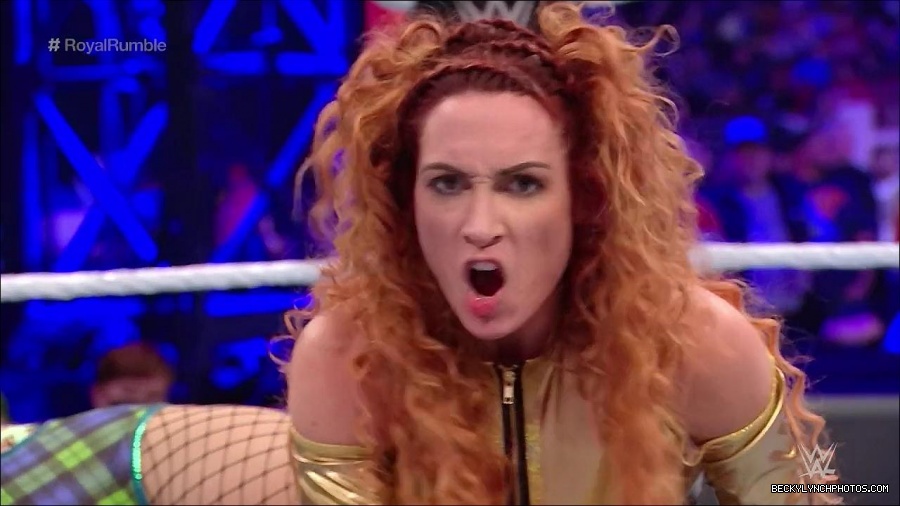 WWE_Royal_Rumble_2022_720p_WEB_h264-HEEL_mp4_007275644.jpg