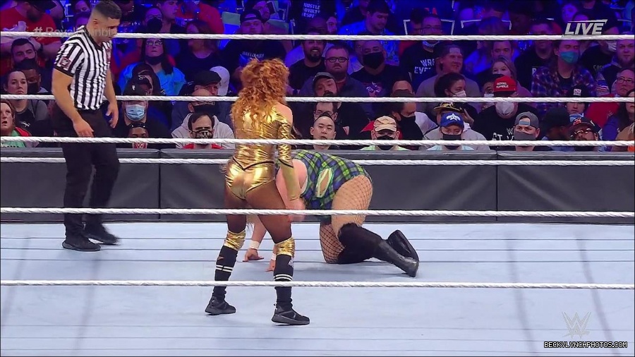 WWE_Royal_Rumble_2022_720p_WEB_h264-HEEL_mp4_007284844.jpg