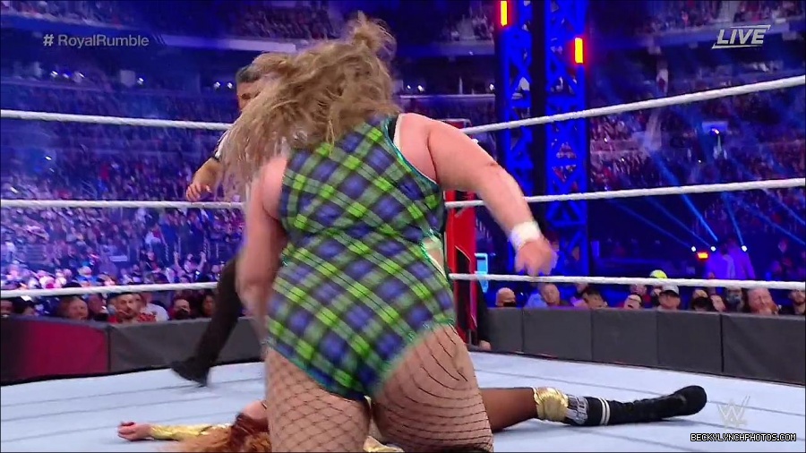 WWE_Royal_Rumble_2022_720p_WEB_h264-HEEL_mp4_007297244.jpg