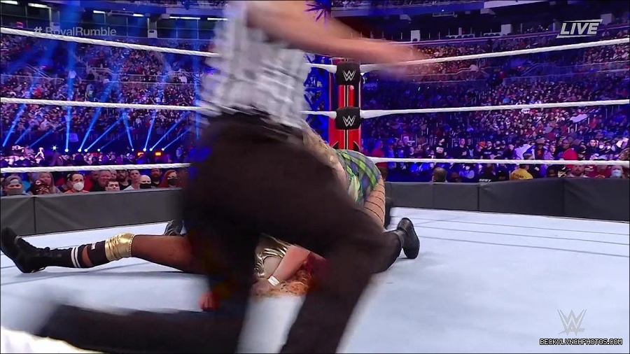 WWE_Royal_Rumble_2022_720p_WEB_h264-HEEL_mp4_007298044.jpg