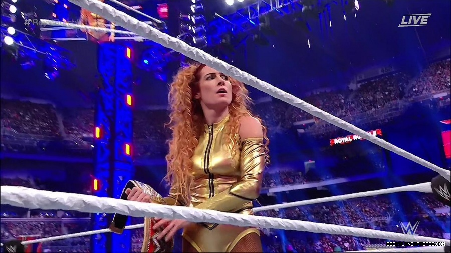 WWE_Royal_Rumble_2022_720p_WEB_h264-HEEL_mp4_007402111.jpg