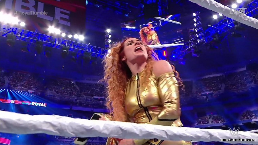 WWE_Royal_Rumble_2022_720p_WEB_h264-HEEL_mp4_007403711.jpg