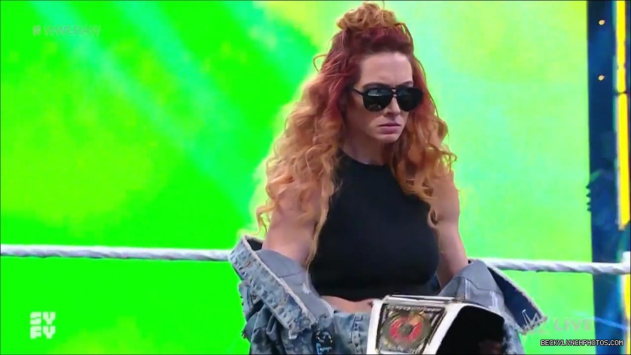WWE_Monday_Night_Raw_2022_02_14_720p_HDTV_x264-NWCHD_mp4_003443807.jpg