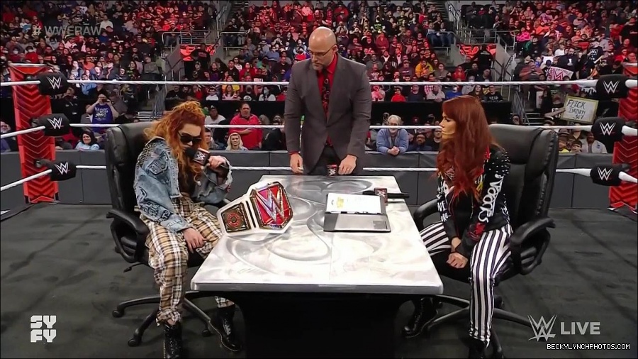 WWE_Monday_Night_Raw_2022_02_14_720p_HDTV_x264-NWCHD_mp4_003462225.jpg