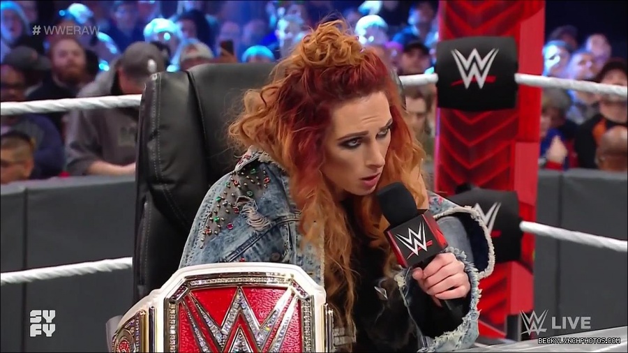 WWE_Monday_Night_Raw_2022_02_14_720p_HDTV_x264-NWCHD_mp4_003473436.jpg