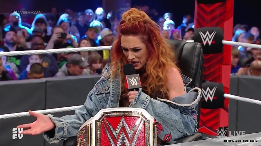 WWE_Monday_Night_Raw_2022_02_14_720p_HDTV_x264-NWCHD_mp4_003486249.jpg