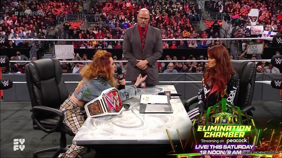 WWE_Monday_Night_Raw_2022_02_14_720p_HDTV_x264-NWCHD_mp4_003529893.jpg
