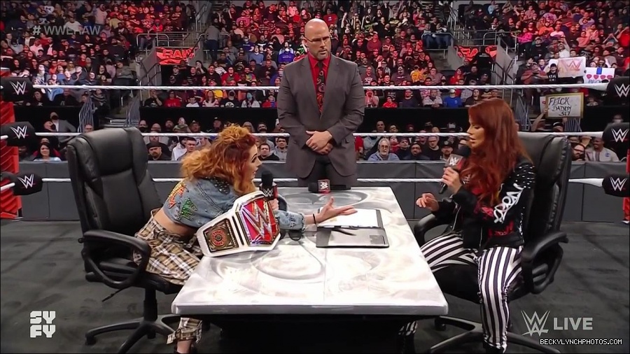 WWE_Monday_Night_Raw_2022_02_14_720p_HDTV_x264-NWCHD_mp4_003545108.jpg