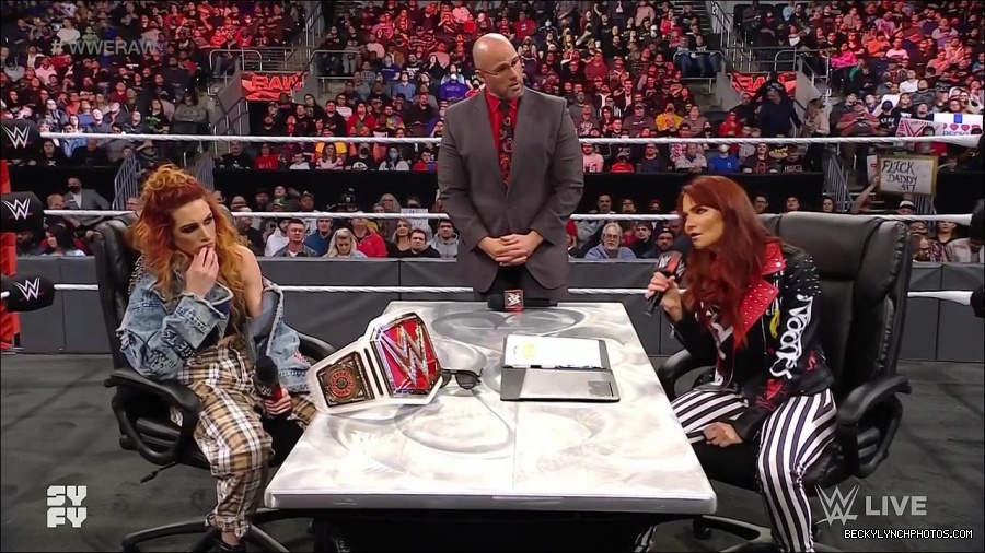WWE_Monday_Night_Raw_2022_02_14_720p_HDTV_x264-NWCHD_mp4_003578808.jpg