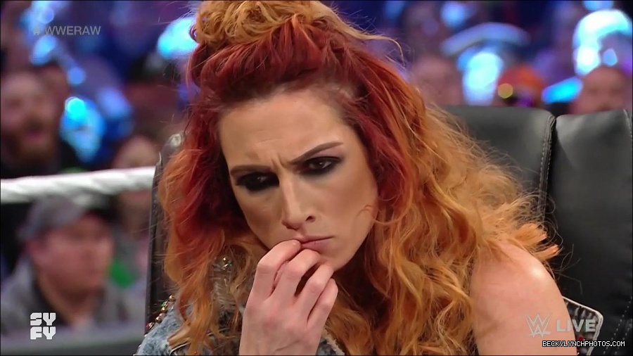 WWE_Monday_Night_Raw_2022_02_14_720p_HDTV_x264-NWCHD_mp4_003582011.jpg