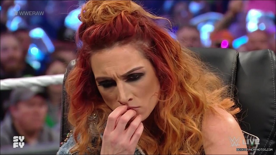 WWE_Monday_Night_Raw_2022_02_14_720p_HDTV_x264-NWCHD_mp4_003582412.jpg