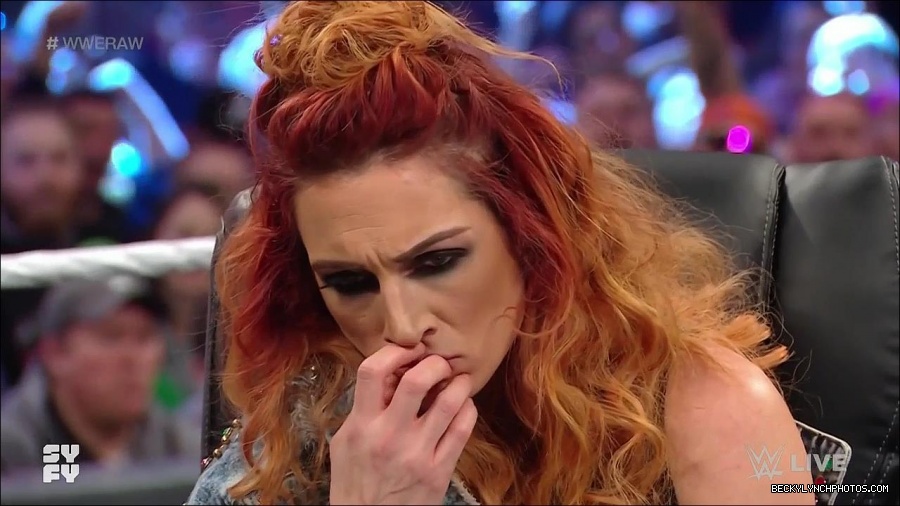 WWE_Monday_Night_Raw_2022_02_14_720p_HDTV_x264-NWCHD_mp4_003582812.jpg