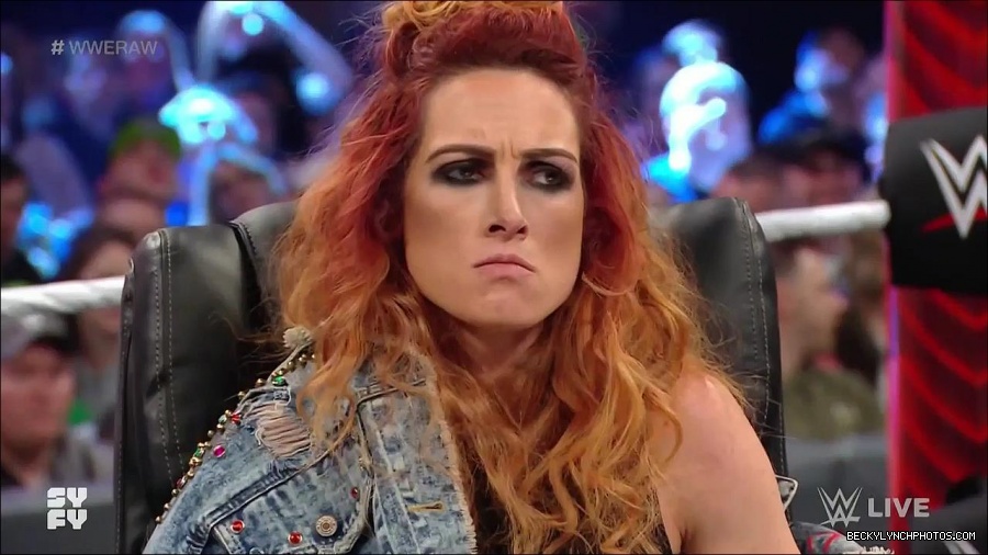 WWE_Monday_Night_Raw_2022_02_14_720p_HDTV_x264-NWCHD_mp4_003587216.jpg