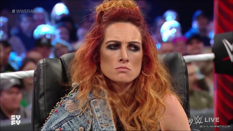 WWE_Monday_Night_Raw_2022_02_14_720p_HDTV_x264-NWCHD_mp4_003588418.jpg