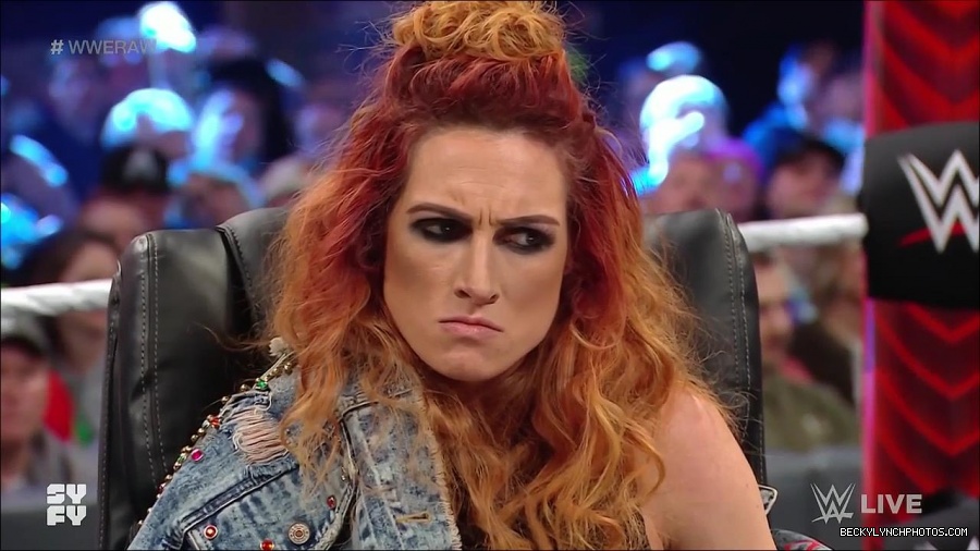 WWE_Monday_Night_Raw_2022_02_14_720p_HDTV_x264-NWCHD_mp4_003602031.jpg